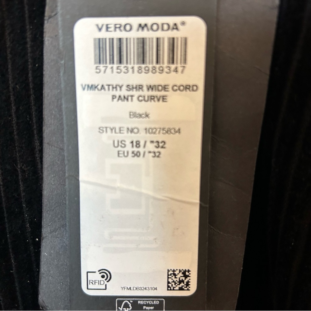 Vero Moda Curve Wide Leg Pants Sz.18  Black Wide Wale Corduroy Snaps Pockets NWT - Picture 10 of 15